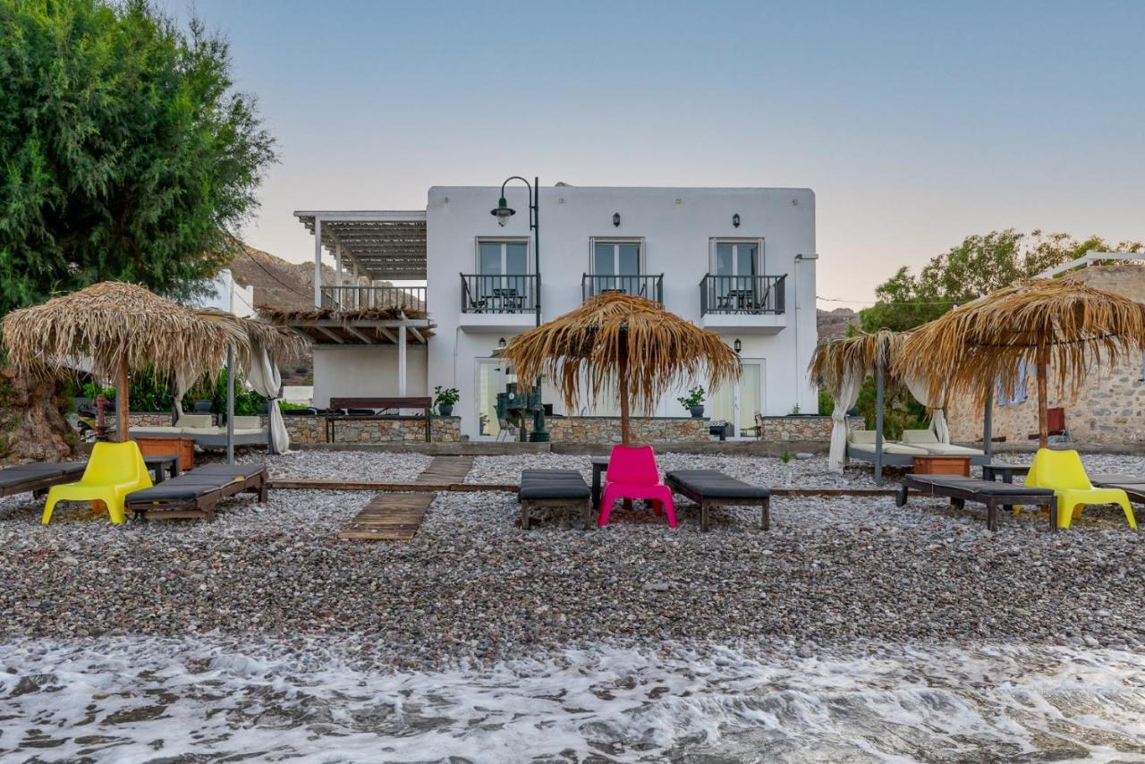 Uno Beachfront Suite Livadia  المظهر الخارجي الصورة