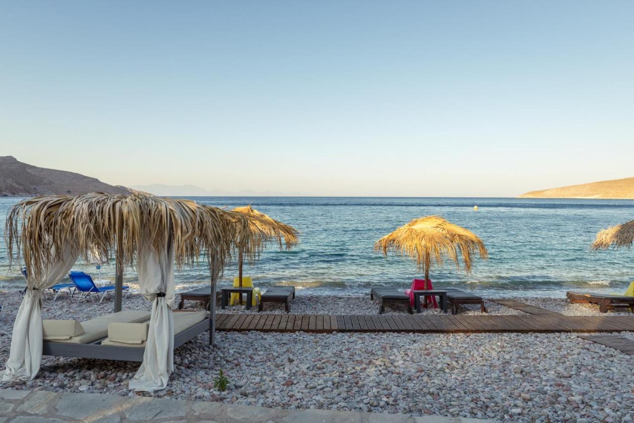 Uno Beachfront Suite Livadia  المظهر الخارجي الصورة