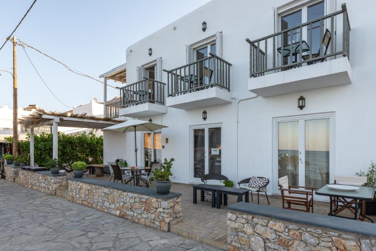 Uno Beachfront Suite Livadia  المظهر الخارجي الصورة
