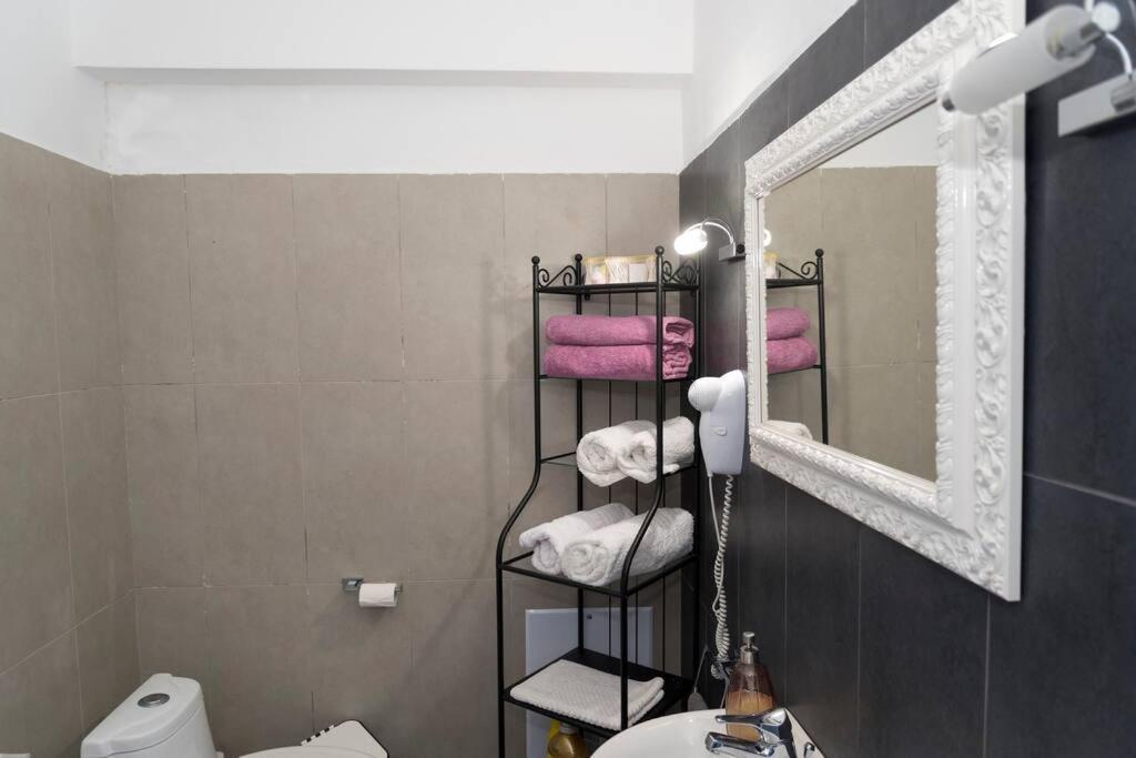 Uno Beachfront Suite Livadia  المظهر الخارجي الصورة